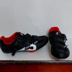 Unisex Pelaton Cycling Cleats...Size 43